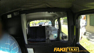 FakeTaxi - Candi Blows cumizza a taxist