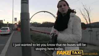 FakeTaxi - Tinédzser ápoló fiatalasszony közösül a taxiban