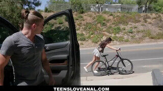 TeensLoveanál - popó lyukba kúrás a bringán