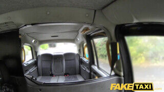 Fake Taxi - Tina Kay engedi segg lyukba