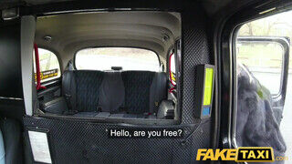 Fake Taxi - Kira Thorn a vadító ruszki zsenge