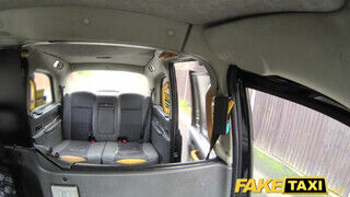 Fake Taxi - Rina Ellis a szenvedélyes sulis pipi