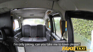 Fake Taxi - Titkárnő milf megkettyintve