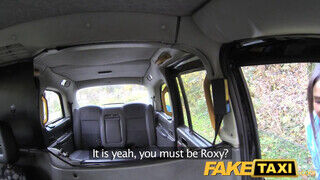 Fake Taxi - Roxxy Lea a termetes tőgyes dél amerikai fiatalasszony