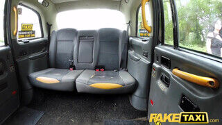 Fake Taxi - Csöcsös fiatalasszony közösül a hátsó ülésen