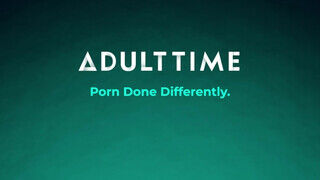 ADULT TIME - Giselle Palmer és Riley Nixon lesbi kalandja