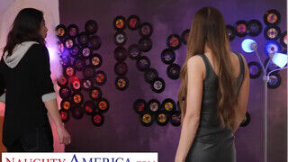 Naughty America - Kendall Kayden a zenész fószerrel kúr