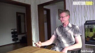 REIFESWINGER - Német milf tinédzser sráccal kefél