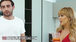 DigitalPlayground - Adriana Chechik és Cherie Deville édeshármasban kamagyolnak