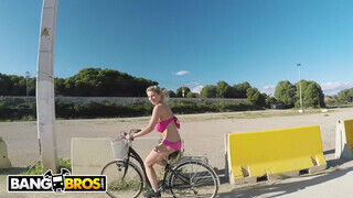 BANGBROS - Katerina Hartlova a óriási didkós milf