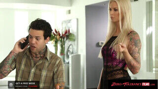 ZeroTolerance - Brooke Banner a gigászi cickós milf