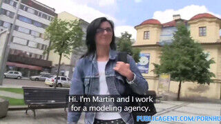 PublicAgent - csini pinájú cseh Milf kiscsaj