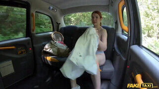 Fake Taxi - Félénk tinédzser kisasszony reszel a sofőrrel
