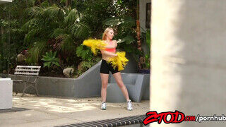 Cheerleader csaj megrakva