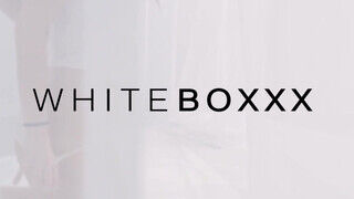 WhiteBoxxx - szívdöglesztő világos szőke csajszika reggel akar baszni