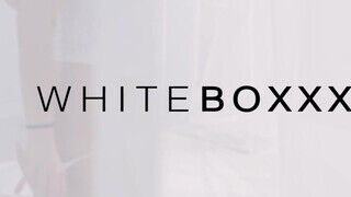 WhiteBoxxx - A szeretője előtt csinálja a kisasszony