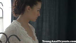 Young anal Tryouts - Olya legelső alkalma segglyukba