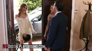 DigitalPlayground - Anya Olson és Monique Alexander megosztják a kukacot
