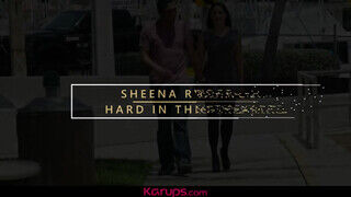 Karups - Sheena Ryder a szabadban kupakol