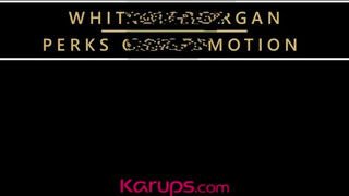 Karups - Whitney Morgan kamatyol a fiatal ürgével