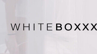 WHITEBOXXX - csodaszép, szexy gádzsi az ágyban