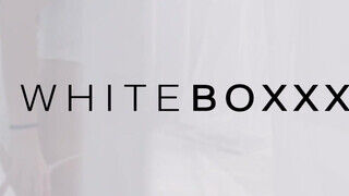 WhiteBoxxx - Vinna Reed a vonzó cseh pipi