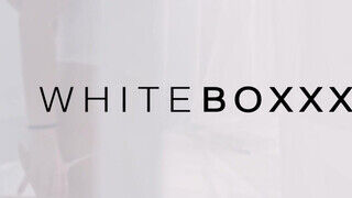WHITEBOXXX - Chloe Lamour a kolosszális kannás milf