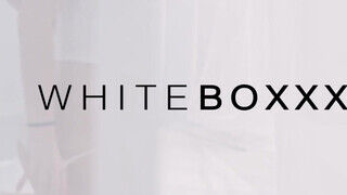 WHITEBOXXX - Zazie Skymm a szöszke magyar fiatal