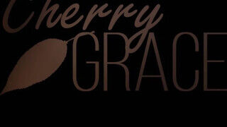 Cherry Grace nagyon csábító fehérneműben