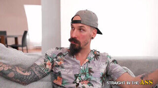 Straight In The Ass - Tetkós milf hátsó bejáratba rakva