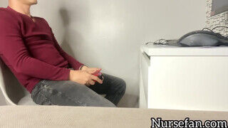 vnextdoornurs3 - Csöcsös barinő megkamatyolva