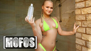 MOFOS - Harley King benyeli a bazinagy pöcst