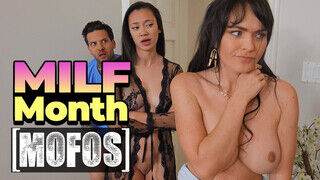 MOFOS - Krissy Lynn és Madi Laine megkamatyolva