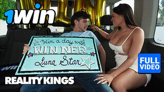 REALITYKINGS - Luna Star a gigantikus csöcsű milf
