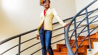 Néger amatőr casting forgatás irodai fotózásra keményen megdugja a orbitális faszú producer