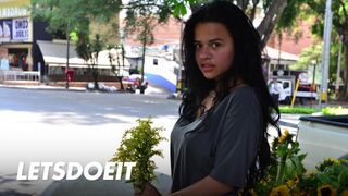 Aranyos fekete milf selena gomez mélyen reszelve kolumbiai vaginában