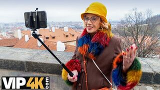Alvásproblémák ellen forró szeretkezés egy szöszke milffel
