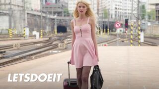Szöszi Bree Haze erőszakos hancúr külföldön Neeo óriás faszával