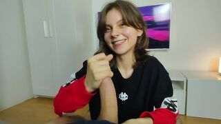 Zsenge amatőr cafka őrült arcra élvezés válogatása - forró szájba spriccelés és játék a gecivel!