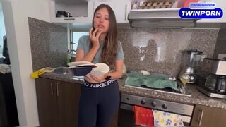 Szenvedélyes világos szőke szomszédom masturbálós videót kér tőle a szeretője számára