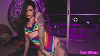 Gia_baker bombázó tánca és vad maszturbációja webkamerán