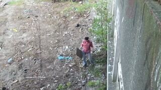 Krissy Kage néger hajjal durván baszva az elhagyott épületben