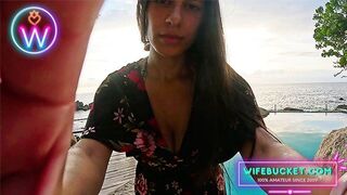 WifeBucket Vágyai - Finom MILF Lovagol a Naplementében Termetes Mellekkel és Szenvedéllyel